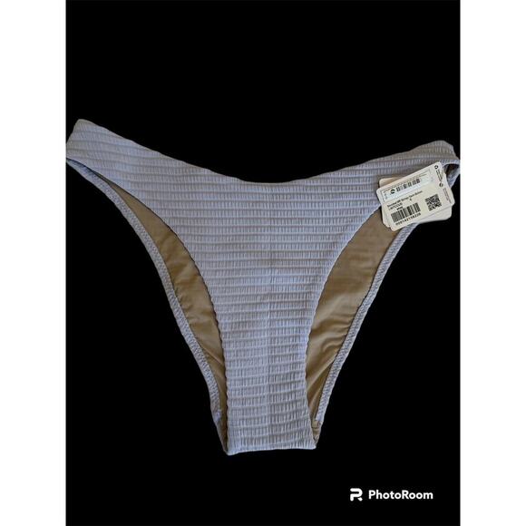 *NWT, Lululemon, Smocked Mid-Rise Skimpy Bikini Bottom, Sz 6 - Picture 3 of 5